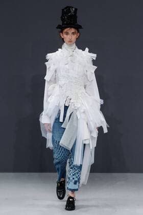 Paris Haute Couture Week - Viktor and Rolf Modenschau 209307 Marineau Starface 2016-07-06 Paris France Paris Fashion week. Defilé Haute Couture Automne Hiver 2016 Viktor & Rolf. Viktor & Rolf, Couture autumn-winter 2016 Paris, France Editorial Use Only  Copyright: xMarineaux STAR_209307_021