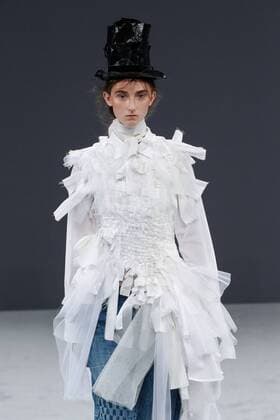 Paris Haute Couture Week - Viktor and Rolf Modenschau 209307 Marineau Starface 2016-07-06 Paris France Paris Fashion week. Defilé Haute Couture Automne Hiver 2016 Viktor & Rolf. Viktor & Rolf, Couture autumn-winter 2016 Paris, France Editorial Use Only  Copyright: xMarineaux STAR_209307_022