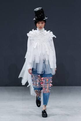 Paris Haute Couture Week - Viktor and Rolf Modenschau 209307 Marineau Starface 2016-07-06 Paris France Paris Fashion week. Defilé Haute Couture Automne Hiver 2016 Viktor & Rolf. Viktor & Rolf, Couture autumn-winter 2016 Paris, France Editorial Use Only  Copyright: xMarineaux STAR_209307_028