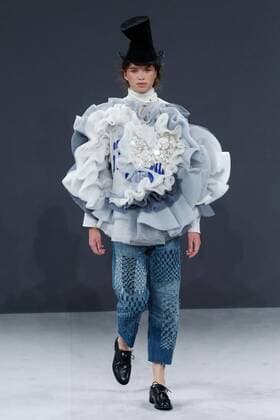 Paris Haute Couture Week - Viktor and Rolf Modenschau 209307 Marineau Starface 2016-07-06 Paris France Paris Fashion week. Defilé Haute Couture Automne Hiver 2016 Viktor & Rolf. Viktor & Rolf, Couture autumn-winter 2016 Paris, France Editorial Use Only  Copyright: xMarineaux STAR_209307_029