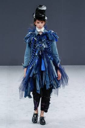 Paris Haute Couture Week - Viktor and Rolf Modenschau 209307 Marineau Starface 2016-07-06 Paris France Paris Fashion week. Defilé Haute Couture Automne Hiver 2016 Viktor & Rolf. Viktor & Rolf, Couture autumn-winter 2016 Paris, France Editorial Use Only  Copyright: xMarineaux STAR_209307_040