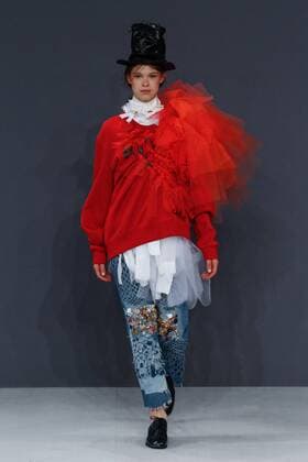 Paris Haute Couture Week - Viktor and Rolf Modenschau 209307 Marineau Starface 2016-07-06 Paris France Paris Fashion week. Defilé Haute Couture Automne Hiver 2016 Viktor & Rolf. Viktor & Rolf, Couture autumn-winter 2016 Paris, France Editorial Use Only  Copyright: xMarineaux STAR_209307_055