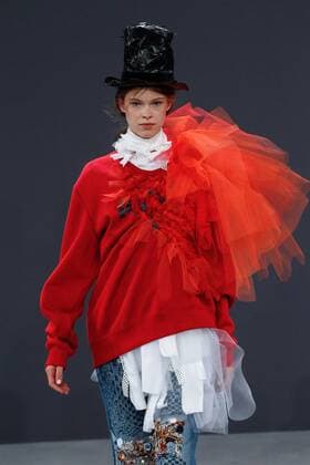 Paris Haute Couture Week - Viktor and Rolf Modenschau 209307 Marineau Starface 2016-07-06 Paris France Paris Fashion week. Defilé Haute Couture Automne Hiver 2016 Viktor & Rolf. Viktor & Rolf, Couture autumn-winter 2016 Paris, France Editorial Use Only  Copyright: xMarineaux STAR_209307_056