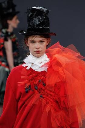 Paris Haute Couture Week - Viktor and Rolf Modenschau 209307 Marineau Starface 2016-07-06 Paris France Paris Fashion week. Defilé Haute Couture Automne Hiver 2016 Viktor & Rolf. Viktor & Rolf, Couture autumn-winter 2016 Paris, France Editorial Use Only  Copyright: xMarineaux STAR_209307_057
