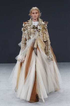 Paris Haute Couture Week - Viktor and Rolf Modenschau 209307 Marineau Starface 2016-07-06 Paris France Paris Fashion week. Defilé Haute Couture Automne Hiver 2016 Viktor & Rolf. Viktor & Rolf, Couture autumn-winter 2016 Paris, France Editorial Use Only  Copyright: xMarineaux STAR_209307_064