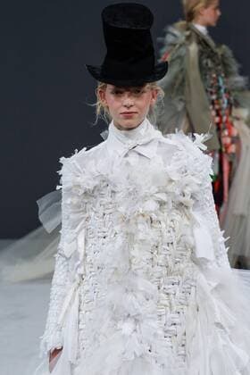 Paris Haute Couture Week - Viktor and Rolf Modenschau 209307 Marineau Starface 2016-07-06 Paris France Paris Fashion week. Defilé Haute Couture Automne Hiver 2016 Viktor & Rolf. Viktor & Rolf, Couture autumn-winter 2016 Paris, France Editorial Use Only  Copyright: xMarineaux STAR_209307_068