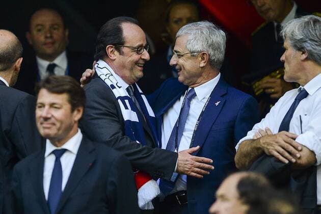 Francois Hollande auf der Tribüne bei Fußballländerspiel Deutschland - Frankreich Francois Hollande - president de la Republique Francaise Claude Bartolone - president de l assemblee nationale CELEBRITES : Allemagne vs France - Demie - UEFA Euro 2016 - Marseille - 07 07 2016 JBAutissier Panoramic 