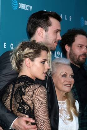 LOS ANGELES - JUL 7: Kristen Stewart, Nicholas Hoult, Jacki Weaver, Drake Doremus at the Equals LA Premiere at the ArcLight Hollywood on July 7, 2016 in Los Angeles, CA  KathyxHutchins