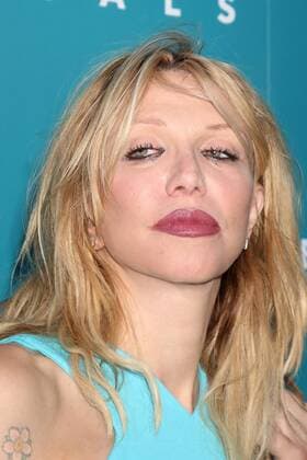 LOS ANGELES - JUL 7: Courtney Love at the Equals LA Premiere at the ArcLight Hollywood on July 7, 2016 in Los Angeles, CA  KathyxHutchins