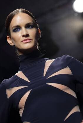 Rome Fashion Week - Renato Balestra Modenschau July 8, 2016 - Rome, Italy - Model on the catwalk for the italian designer Renato Balestra at AltaRoma Fashion Week in Rome. Rome Italy - ZUMAi15_