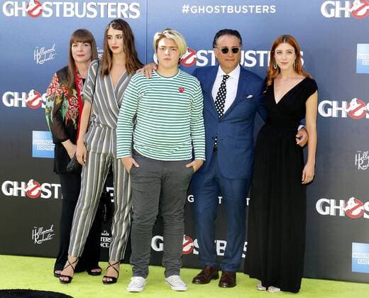 Andy Garcia mit seiner Ehefrau Marivi Lorido und den Kindern Alessandra, Andres und Daniella bei der Ghostbusters Kino Premiere am 9.07.2016 in Hollywood, Los Angeles Ghostbusters World Premiere in Hollywood, Los Angeles, 2016 