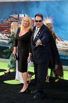 LOS ANGELES - JUL 9: Donna Dixon, Dan Aykroyd at the Ghostbusters Premiere at the TCL Chinese Theater IMAX on July 9, 2016 in Los Angeles, CA  KathyxHutchins