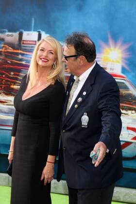 LOS ANGELES - JUL 9: Donna Dixon, Dan Aykroyd at the Ghostbusters Premiere at the TCL Chinese Theater IMAX on July 9, 2016 in Los Angeles, CA  KathyxHutchins