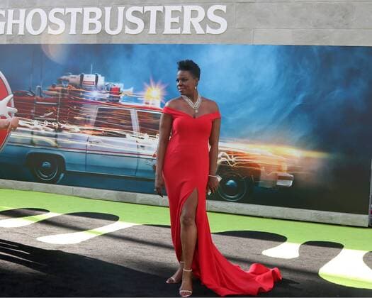 LOS ANGELES - JUL 9: Leslie Jones at the Ghostbusters Premiere at the TCL Chinese Theater IMAX on July 9, 2016 in Los Angeles, CA  KathyxHutchins