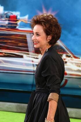 LOS ANGELES - JUL 9: Annie Potts at the Ghostbusters Premiere at the TCL Chinese Theater IMAX on July 9, 2016 in Los Angeles, CA  KathyxHutchins