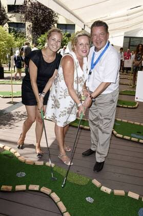Jörg Woltmann mit Ehefrau Kerstin Woltmann und Tochter Sandra-Sophie Woltmann beim 2. i31 Berlin Minigolf-Cup 2016 im Boutique Hotel i31. Berlin, 10.07.2016 Foto:xFredericx xFuturexImage