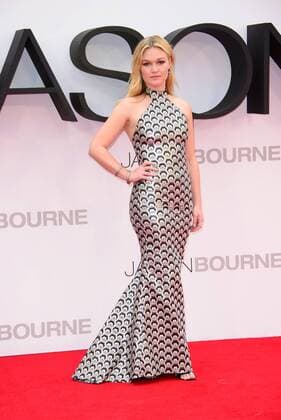 . 11 07 2016. London, United Kingdom. Julia Stiles attends the European Premiere of Jason Bourne.  xChrisxJosephx xi-Imagesx IIM-13140-0013