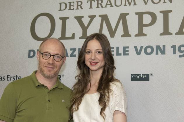 11.07.2016, xbpx, Berlin, Zeughauskino, Premiere, Der Traum von Olympia - Die Nazi-Spiele von 1936 , v.l. Simon Schwarz, Sandra von Ruffin, Copyright: Koch Eibner-Pressefoto EP_UKH