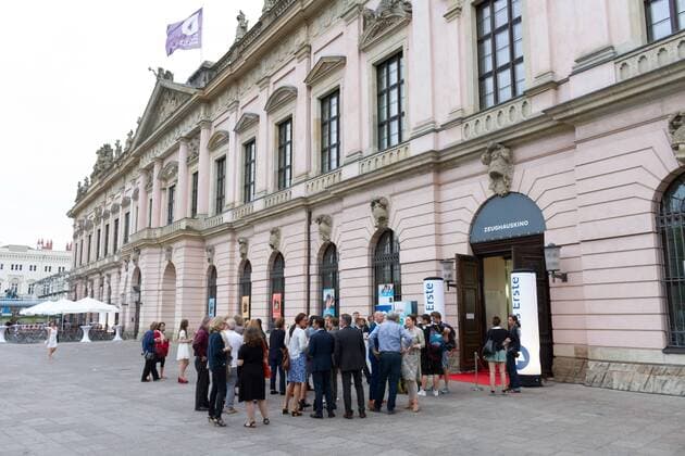 Uebersicht - Premiere Der Traum von Olympia - Die Nazi-Spiele von 1936 im Zeughaus in Berlin am 11.07.2016. Premiere Der Traum von Olympia - Die Nazi-Spiele von 1936
