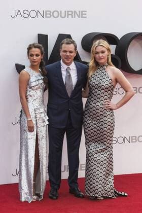 London, UK. 11 July 2016. L-R: Alicia Vikander, Matt Damon and Julia Stiles. Red carpet arrivals for the European Premiere of the Universal movie Jason Bourne (2016) in London s Leicester Square. European Premiere of Jason Bourne, London, UK 