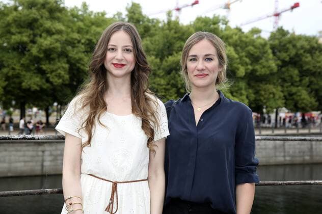 Sandra von Ruffin und Annina Hellenthal bei der Premiere des ARD Dokudramas Der Traum von Olympia - Die Nazi-Spiele von 1936 im Zeughauskino. Berlin, 11.07.2016 Foto:xS.xGabschx xFuturexImage