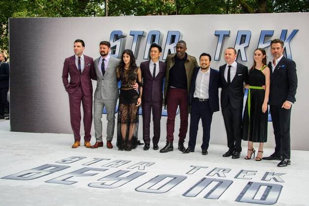 . 12 07 2016. London, United Kingdom. Zachary Quinto, Karl Urban, Sofia Boutella, John Cho, Idris Elba, Justin Lin, Simon Pegg, Lydia Wilson and Chris Pine attend the European Premiere of Star Trek Beyond.  xChrisxJosephx xi-Imagesx IIM-13155-0028