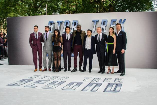 . 12 07 2016. London, United Kingdom. Zachary Quinto, Karl Urban, Sofia Boutella, John Cho, Idris Elba, Justin Lin, Simon Pegg, Lydia Wilson and Chris Pine attend the European Premiere of Star Trek Beyond.  xChrisxJosephx xi-Imagesx IIM-13155-0032