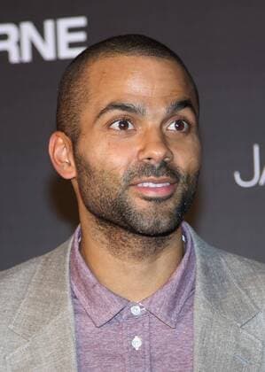 Tony Parker attends the French premiere of the film Jason Bourne in Paris on July 12, 2016.  PAR20160712703 DAVIDxSILPA
