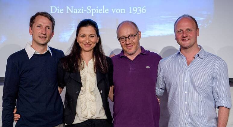 Koeln Autor und Regisseur Florian Huber, Regisseurin Mira ThielHauptdarsteller Simon Schwarz und Christian Hockenbrink (rechts) bei der Erstauffuehrung von Der Traum von Olympia ? Die Nazi-Spiele von 1936 am 12.07.2016, Copyright: Schueler Eibner-Pressefoto EP_JSE