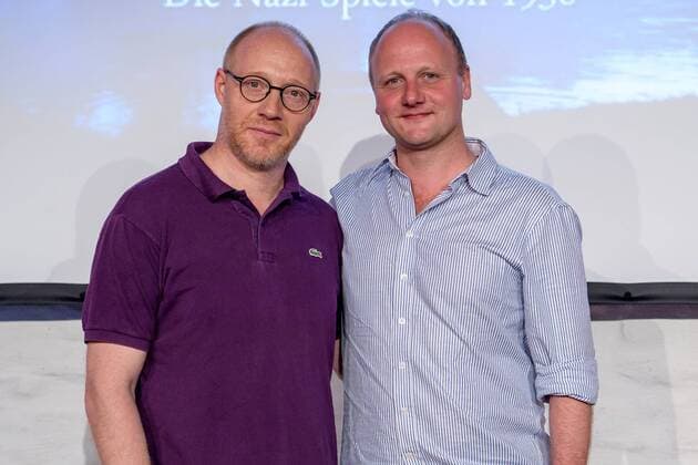 Koeln Hauptdarsteller Simon Schwarz und Christian Hockenbrink (rechts) bei der Erstauffuehrung von Der Traum von Olympia ? Die Nazi-Spiele von 1936 am 12.07.2016, Copyright: Schueler Eibner-Pressefoto EP_JSE