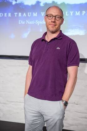 Koeln Hauptdarsteller Simon Schwarz bei der Erstauffuehrung von Der Traum von Olympia ? Die Nazi-Spiele von 1936 am 12.07.2016, Copyright: Schueler Eibner-Pressefoto EP_JSE
