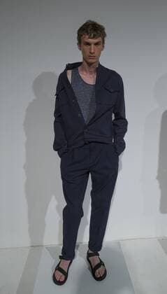 New York Fashion Week - Zachary Prell Modenschau New York Fashion week mens Spring Summer 2017 Model shows off dress by Zachary Prell during New York Fashion week mens Spring Summer 2017 at Skylight Clarkson  LevxRadin