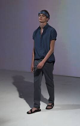 New York Fashion Week - Zachary Prell Modenschau New York Fashion week mens Spring Summer 2017 Model shows off dress by Zachary Prell during New York Fashion week mens Spring Summer 2017 at Skylight Clarkson  LevxRadin