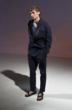 New York Fashion Week - Zachary Prell Modenschau New York Fashion week mens Spring Summer 2017 Model shows off dress by Zachary Prell during New York Fashion week mens Spring Summer 2017 at Skylight Clarkson  LevxRadin