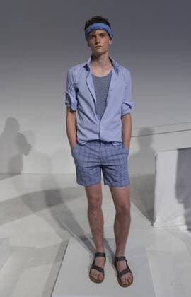 New York Fashion Week - Zachary Prell Modenschau New York Fashion week mens Spring Summer 2017 Model shows off dress by Zachary Prell during New York Fashion week mens Spring Summer 2017 at Skylight Clarkson  LevxRadin