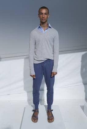 New York Fashion Week - Zachary Prell Modenschau New York Fashion week mens Spring Summer 2017 Model shows off dress by Zachary Prell during New York Fashion week mens Spring Summer 2017 at Skylight Clarkson  LevxRadin