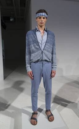 New York Fashion Week - Zachary Prell Modenschau New York Fashion week mens Spring Summer 2017 Model shows off dress by Zachary Prell during New York Fashion week mens Spring Summer 2017 at Skylight Clarkson  LevxRadin