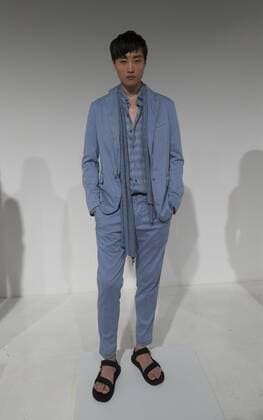 New York Fashion Week - Zachary Prell Modenschau New York Fashion week mens Spring Summer 2017 Model shows off dress by Zachary Prell during New York Fashion week mens Spring Summer 2017 at Skylight Clarkson  LevxRadin