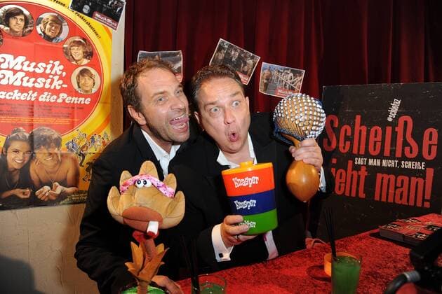 Premiere Schlefaz, die Schlechtesten Filme aller Zeiten Premiere Schlefaz, die Schlechtesten Filme aller Zeiten Peter Ruetter, Oliver Kalkofe Premiere Schlefaz, die Schlechtesten Filme aller Zeiten im Kino International in Berlin am 15.07.20165