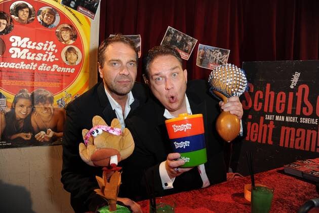 Premiere Schlefaz, die Schlechtesten Filme aller Zeiten Premiere Schlefaz, die Schlechtesten Filme aller Zeiten Peter Ruetter, Oliver Kalkofe Premiere Schlefaz, die Schlechtesten Filme aller Zeiten im Kino International in Berlin am 15.07.20165