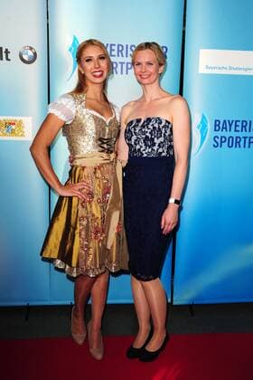 Alexandra Wenk und Britta Steffen bei der Verleihung Bayerischer Sportpreis am 16.07.2016 in München Verleihung Bayerischer Sportpreis 2016 in Muenchen 