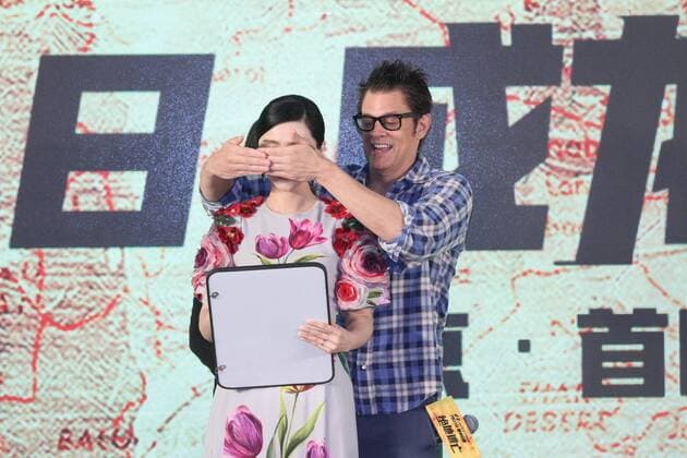 BEIJING, CHINA - JULY 17: Actress Fan Bingbing and American actor Johnny Knoxville attend the premiere of director Renny Harlin s film Skiptrace on July 17, 2016 in Beijing, China.  CFP488396899