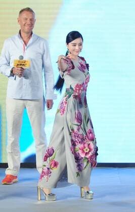 BEIJING, CHINA - JULY 17: Actress Fan Bingbing attends the premiere of director Renny Harlin s film Skiptrace on July 17, 2016 in Beijing, China.  CFP488425704