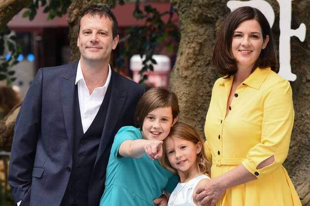 Ruby Barnhill, die junge Hauptdarstellerin mit ihren Elter Paul und Sarah Barnhill und ihrer Schwester Darcey bei der The BFG ( Sophiechen und der Riese ) Premiere am 17.07.2016 in London The BFG Kinopremiere in London, 2016 