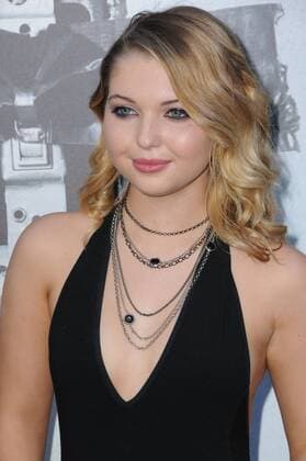 July 19, 2016 - Tcl Chinese Theater, CA, United States - 19 July 2016 - Hollywood, California. Sammi Hanratty. The Los Angeles Premiere of Light s Out held at TCL Chinese Theater. Photo Credit: AdMedia Tcl Chinese Theater United States - ZUMAa123