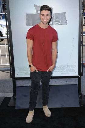 July 19, 2016 - Tcl Chinese Theater, CA, United States - 19 July 2016 - Hollywood, California. Jake Miller. The Los Angeles Premiere of Light s Out held at TCL Chinese Theater. Photo Credit: AdMedia Tcl Chinese Theater United States - ZUMAa123