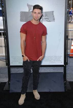 July 19, 2016 - Tcl Chinese Theater, CA, United States - 19 July 2016 - Hollywood, California. Jake Miller. The Los Angeles Premiere of Light s Out held at TCL Chinese Theater. Photo Credit: AdMedia Tcl Chinese Theater United States - ZUMAa123