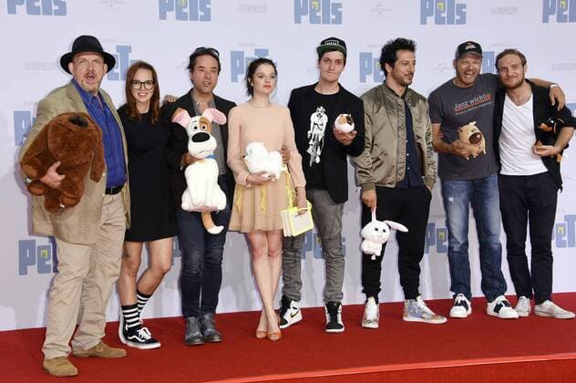 Dietmar Bär, Stefanie Heinzmann, Jan Josef Liefers, Jella Haase, LeFloid, Fahri Yardim, Mario Barth und Frederick Lau bei der Premiere des Kinofilms Pets The Secret Life of Pets im CineStar im Sony Center. Berlin, 20.07.2016 Foto:xFredericx xFuturexImage
