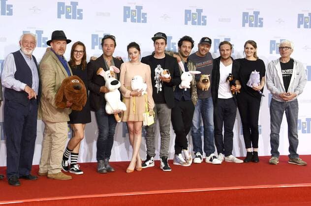 Dieter Hallervorden, Dietmar Bär, Stefanie Heinzmann, Jan Josef Liefers, Jella Haase, LeFloid, Fahri Yardim, Mario Barth, Frederick Lau, Martina Hill und Ralf Richter bei der Premiere des Kinofilms Pets The Secret Life of Pets im CineStar im Sony Center. Berlin, 20.07.2016 Foto:xFredericx xFuturexImage