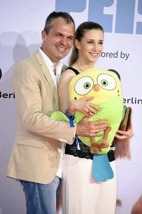 Kristin Meyer mit Ehemann Patrick Winschewski bei der Premiere des Kinofilms Pets The Secret Life of Pets im CineStar im Sony Center. Berlin, 20.07.2016 Foto:xFredericx xFuturexImage